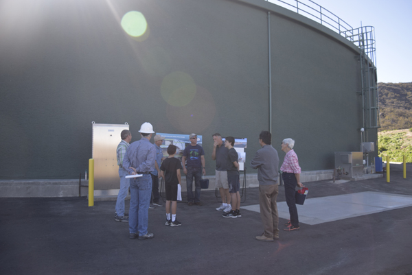 LVMWD's Doug Barrow explaining the tank